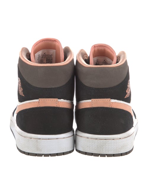Jordan Air Jordan 1 Mid Sneakers