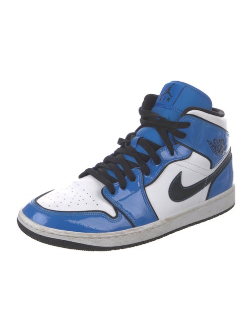 Jordan 1 Mid 'Signal Blue' Sneakers