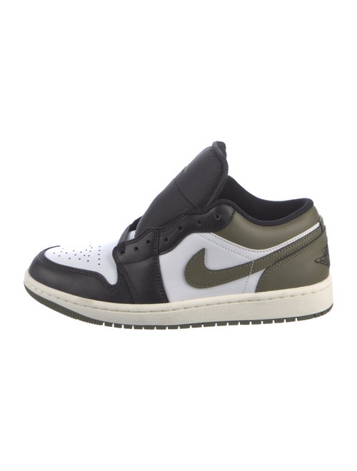 Jordan 1 Low 'Medium Olive' Sneakers