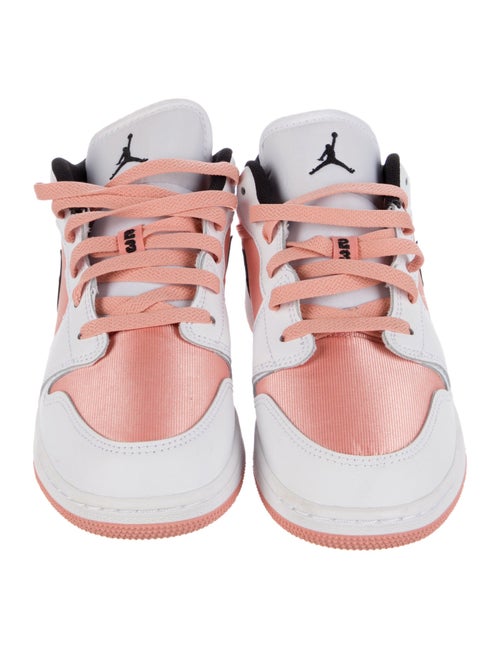 Jordan 1 Low Girls' Sneaker