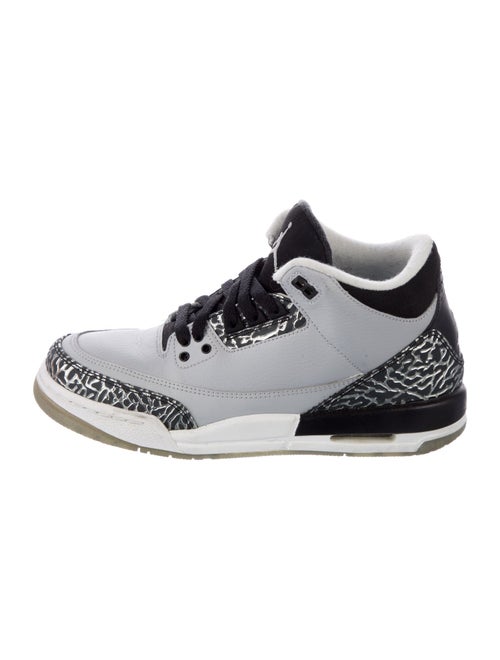 Jordan Boys' 3 Retro Wolf Grey Sneakers