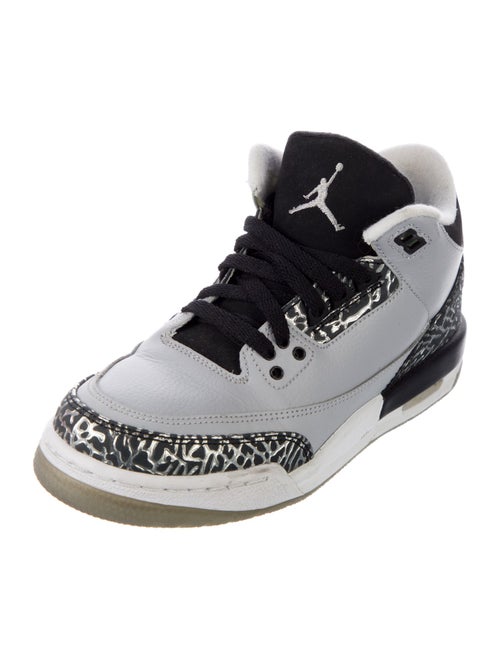 Jordan Boys' 3 Retro Wolf Grey Sneakers