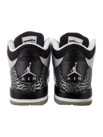 Jordan Boys' 3 Retro Wolf Grey Sneakers