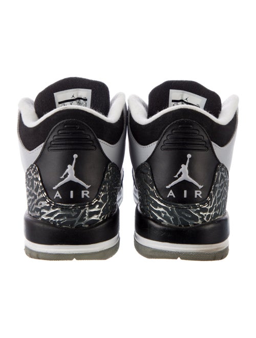 Jordan Boys' 3 Retro Wolf Grey Sneakers
