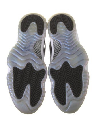 Jordan 11 Retro Low "Emerald" Sneakers