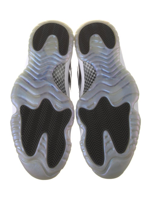 Jordan 11 Retro Low "Emerald" Sneakers