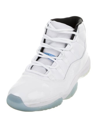 Jordan 11 Retro 'Legend Blue' Sneakers