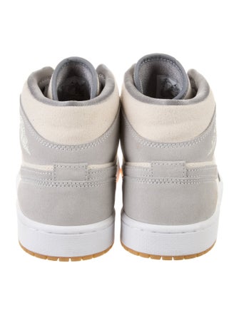 Jordan 1 Mid SE Coconut Milk High Top Sneakers Sneakers