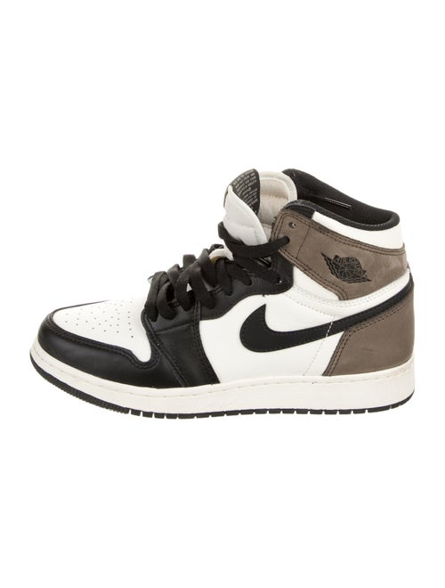 Jordan Boys' 1 Retro High Dark Mocha (GS) Sneakers