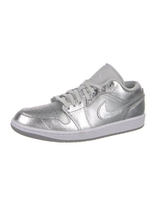 Jordan 1 SE 'Metallic Silver' Sneakers