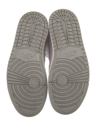 Jordan 1 Mid SE Light Iron Ore Sneakers