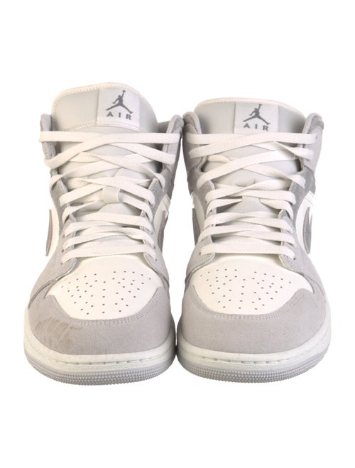 Jordan 1 Mid SE 'Neutral Grey Sail' Sneakers