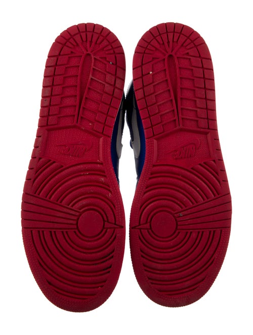 Jordan Air Jordan 1 Retro Mid Boys' Sneaker