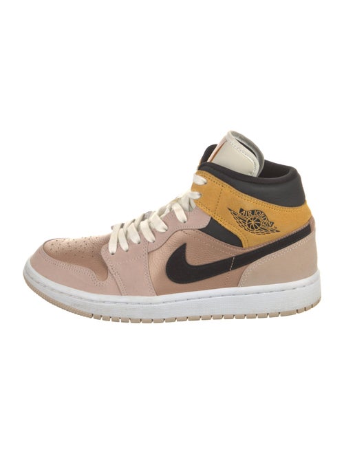 Jordan Air Jordan 1 Mid SE 'Particle Beige' Sneakers