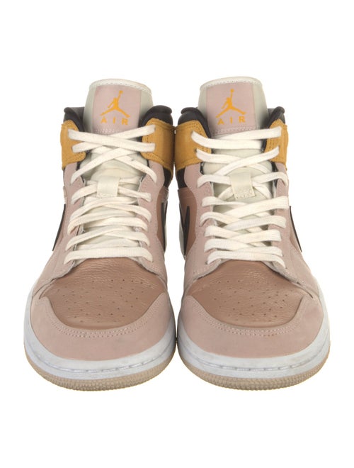 Jordan Air Jordan 1 Mid SE 'Particle Beige' Sneakers