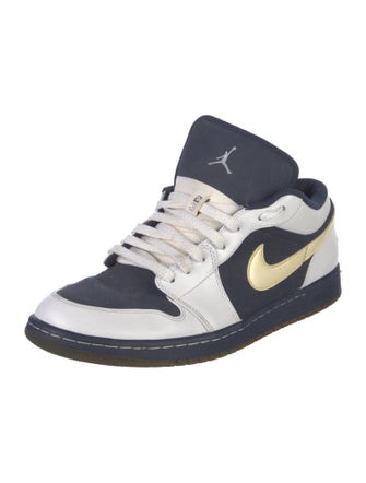 Jordan 1 Phat Low Platinum Athletic Sneakers