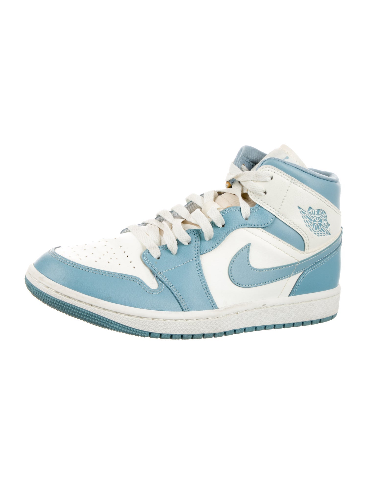 Jordan 1 Mid UNC Sneakers