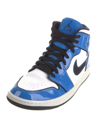 Jordan 1 Mid Signal Blue Sneakers