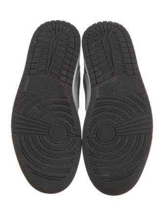 Jordan 1 Mid Signal Blue Sneakers