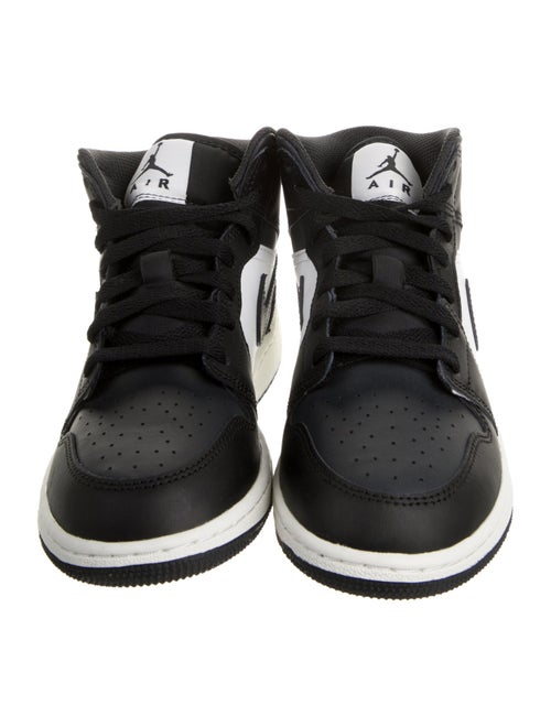 Jordan Kid Boys' 1 Mid 'Off Noir Toe' Sneakers