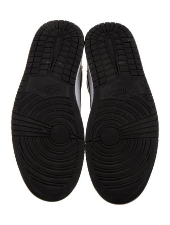 Jordan 1 Mid 'Metallic Gold' Sneakers