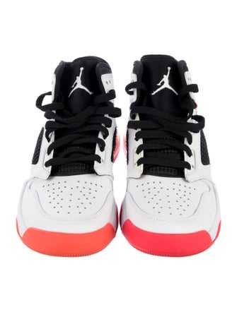 Jordan Boys' Mars 270 White Hyper Violet (GS) High Top Sneakers