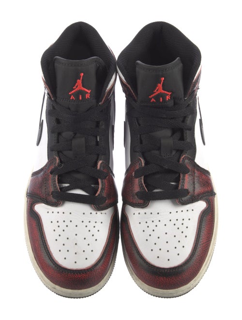 Jordan 1 Mid 'Wear-Away Chicago' Sneakers