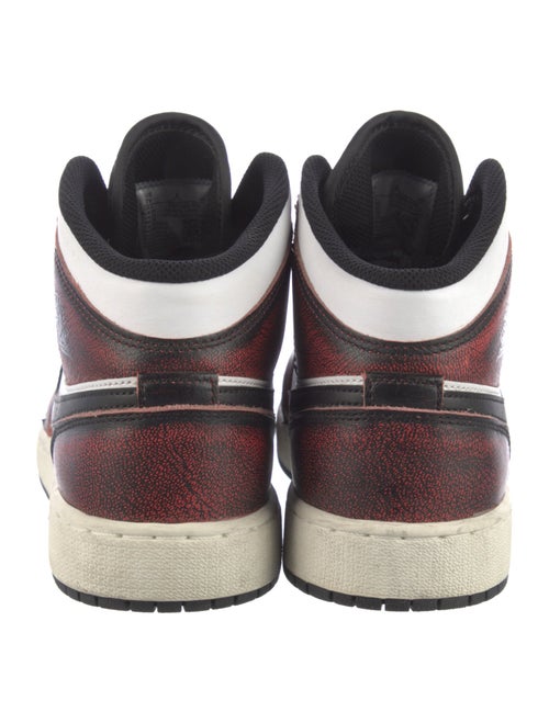 Jordan 1 Mid 'Wear-Away Chicago' Sneakers
