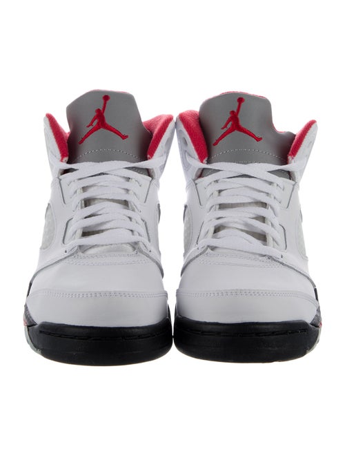 Jordan Leather Mid Top Sneaker