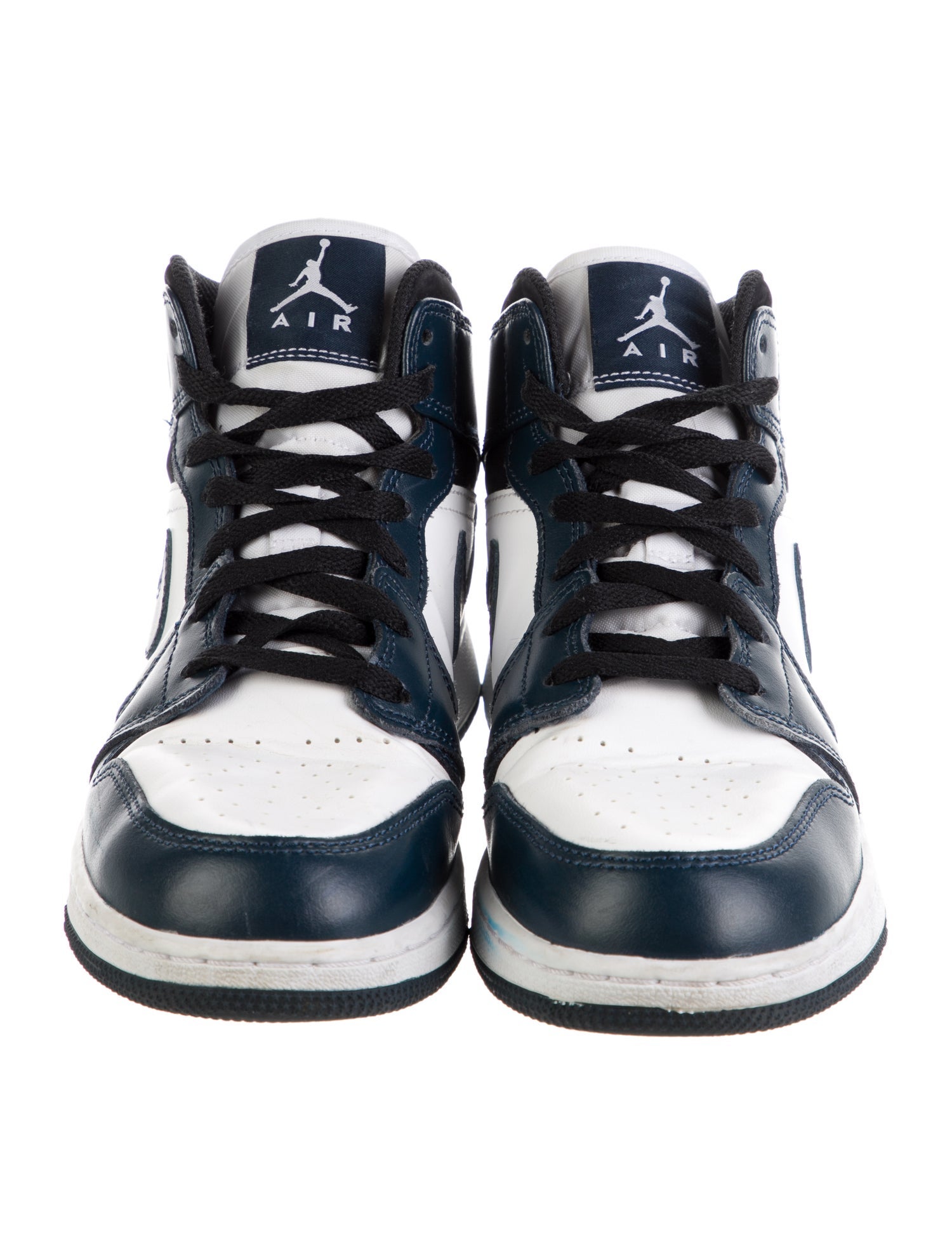 Jordan Boys' 1 Mid High Top Sneakers (GS)