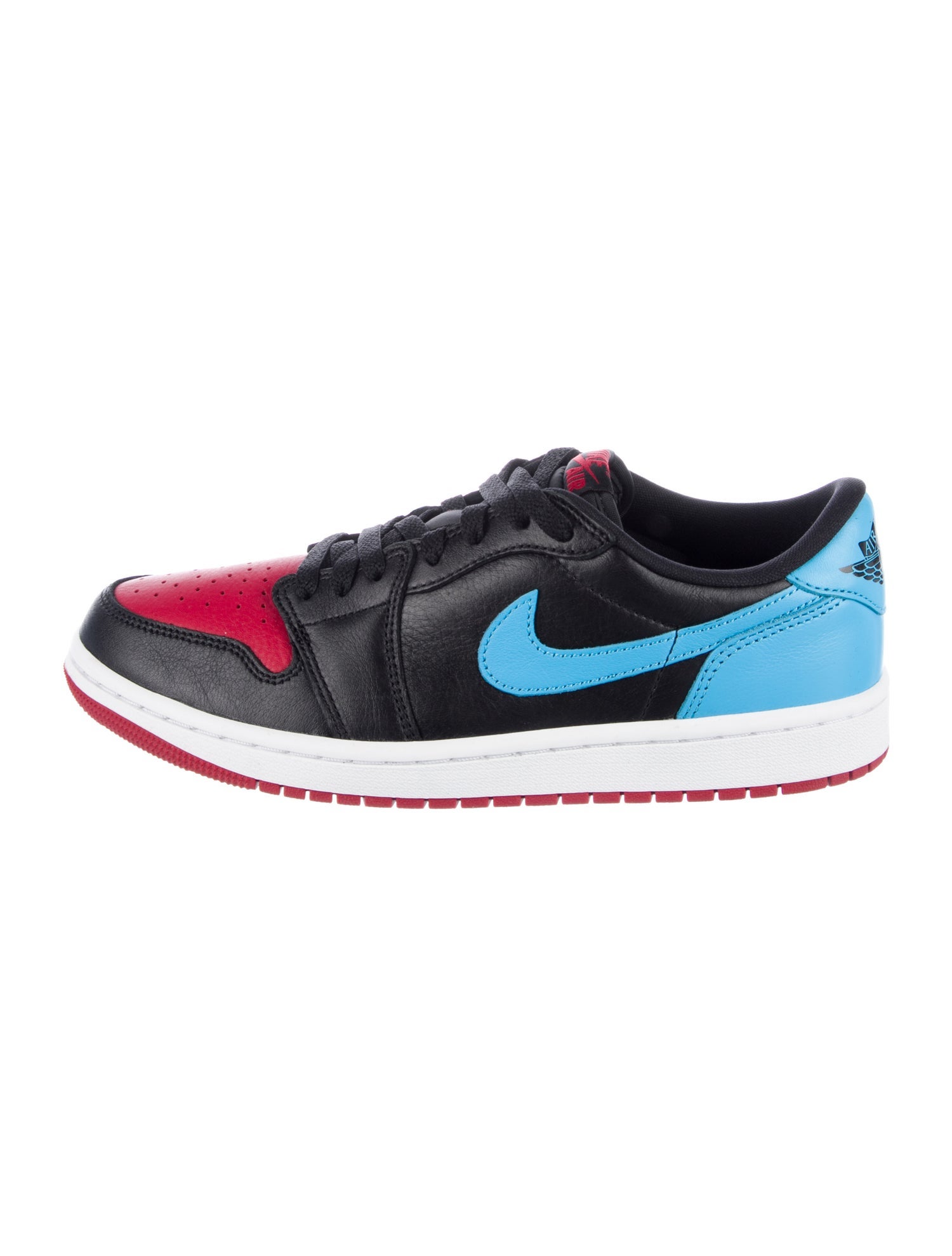 Jordan 1 Retro Low OG 'NC to Chi' Sneakers
