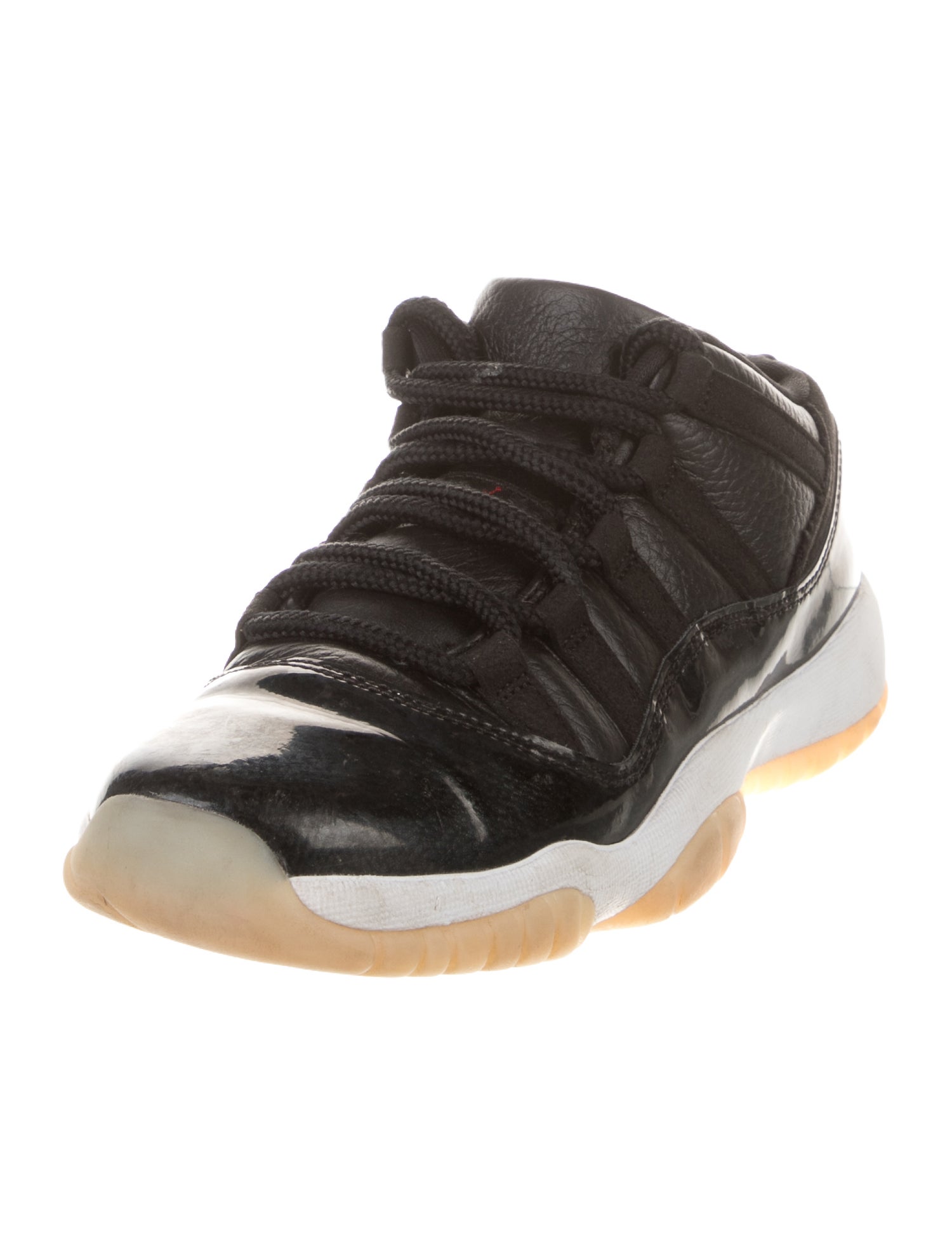 Jordan Boys' 11 Retro Low Sneakers (GS)