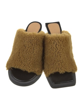 Jacquemus Shearling Slides