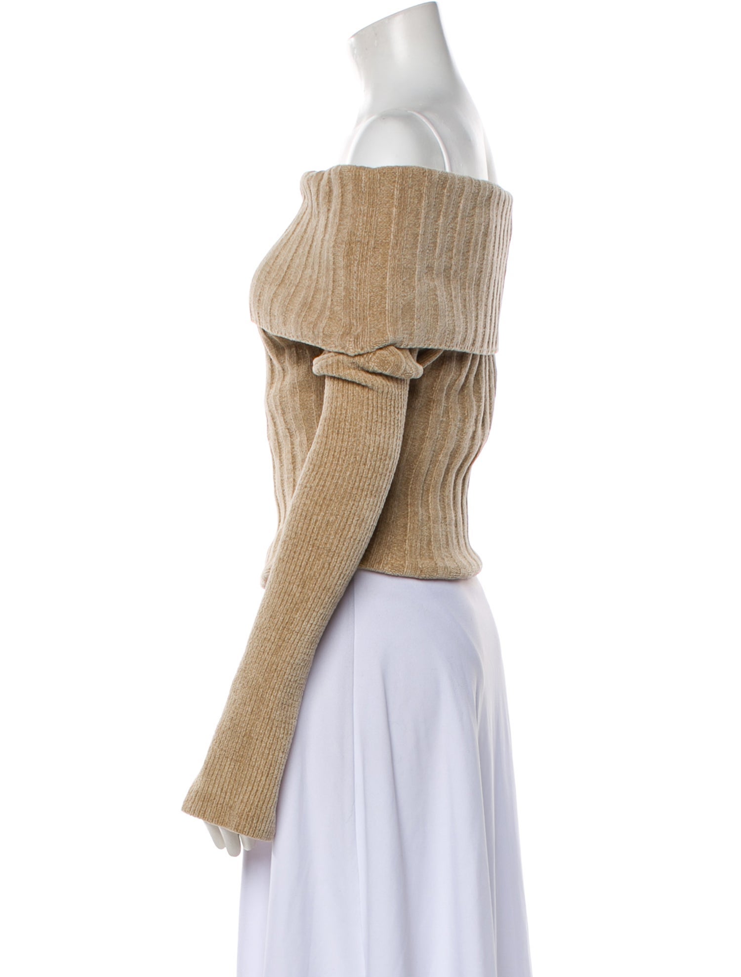 Jacquemus Off-The-Shoulder Sweater