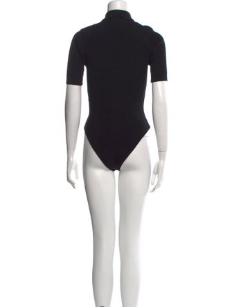 Jacquemus V-Neck Short Sleeve Bodysuit