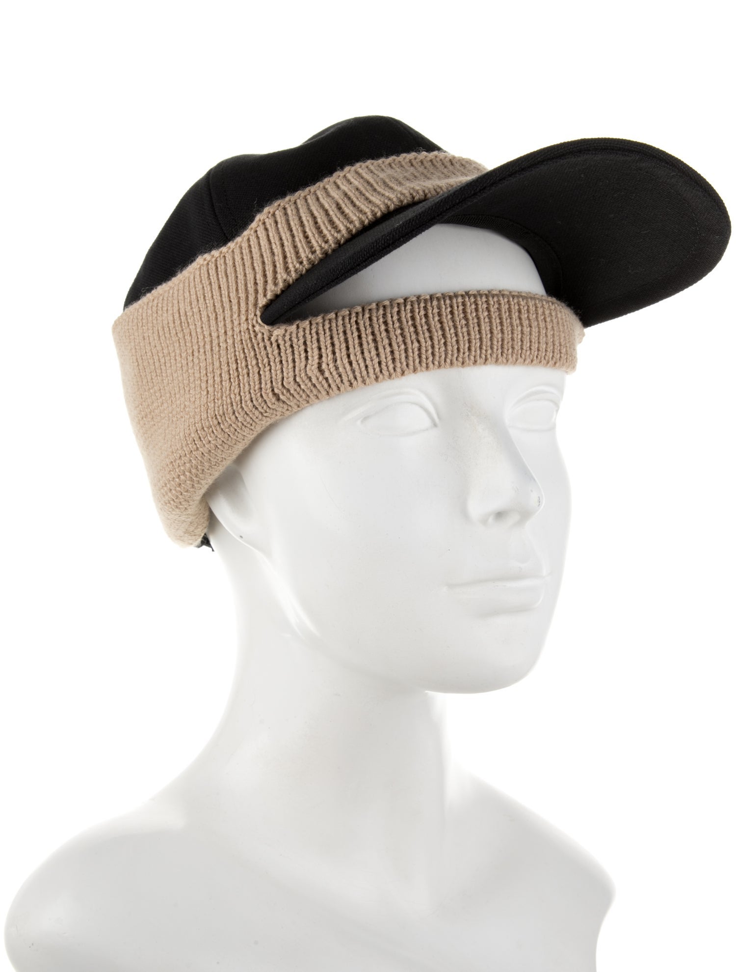 Jacquemus Logo Embroidered Cap