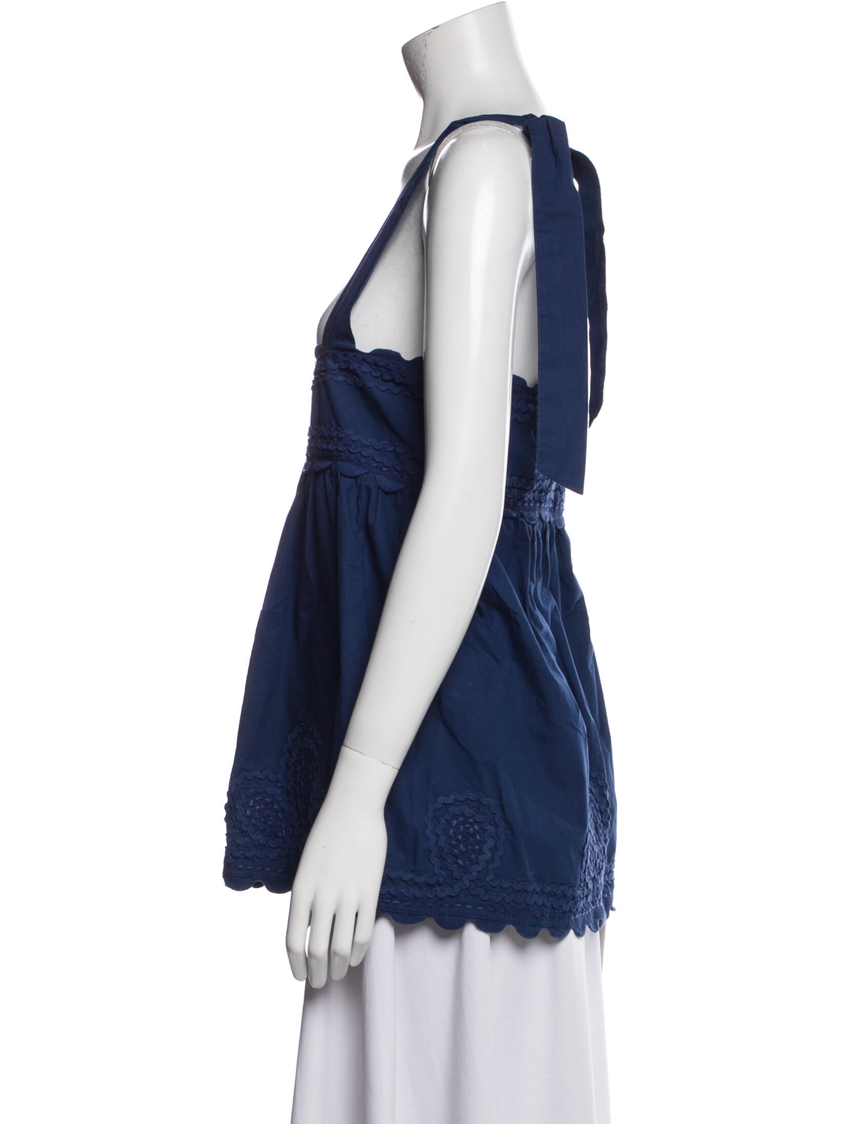 Juliet Dunn Square Neckline Sleeveless Top