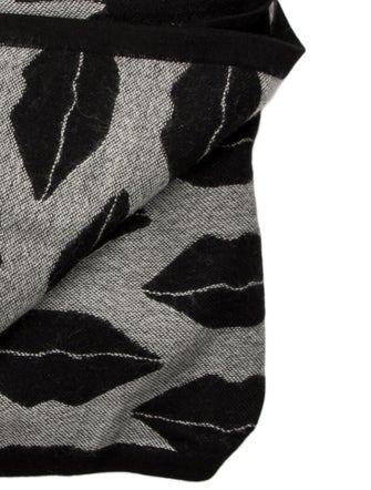 Kelly Wearstler Classic Kiss Reversible Throw Blanket