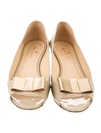 Kate Spade New York Patent Leather Bow Accents Slides