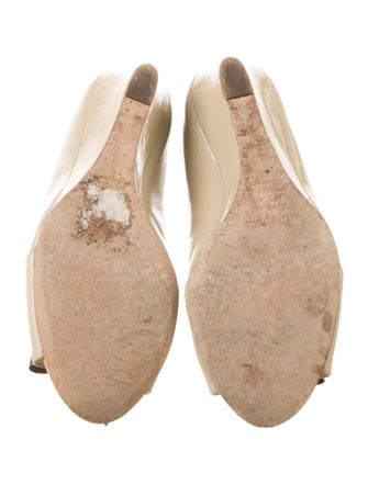 Kate Spade New York Patent Leather Bow Accents Slides