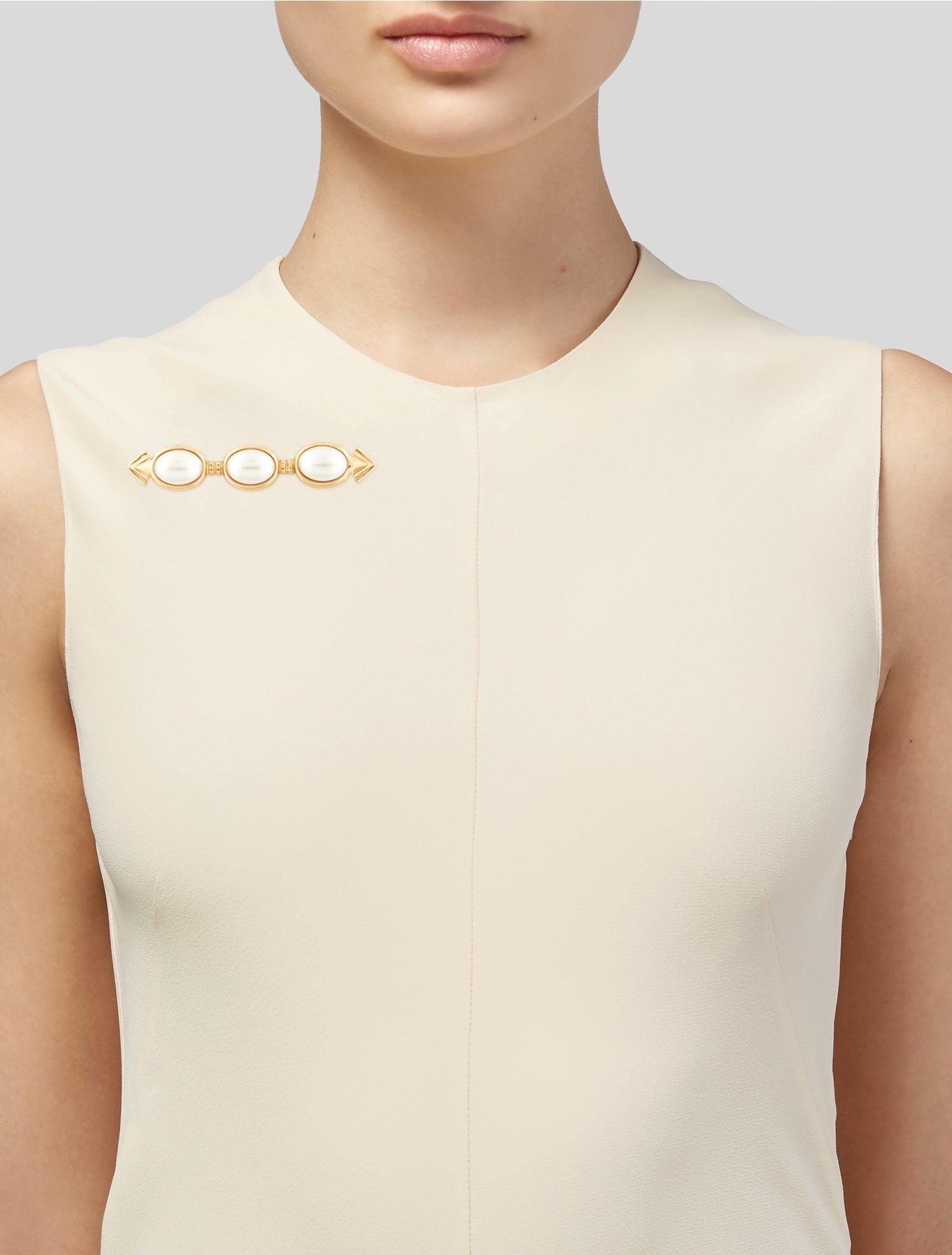 Kenneth Jay Lane Faux Pearl Arrow Bar Brooch Pin