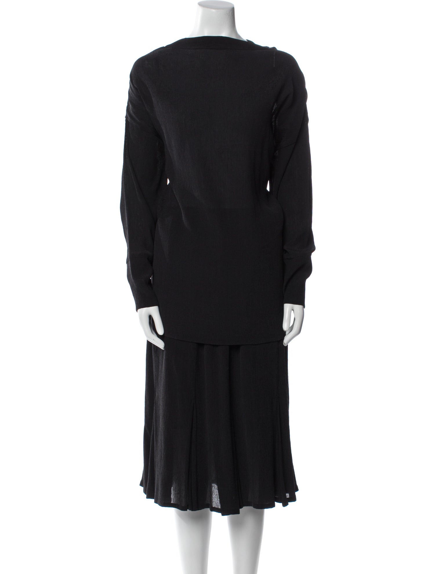 Kiss of the Wolf Ruffle Embellishment Skirt Set