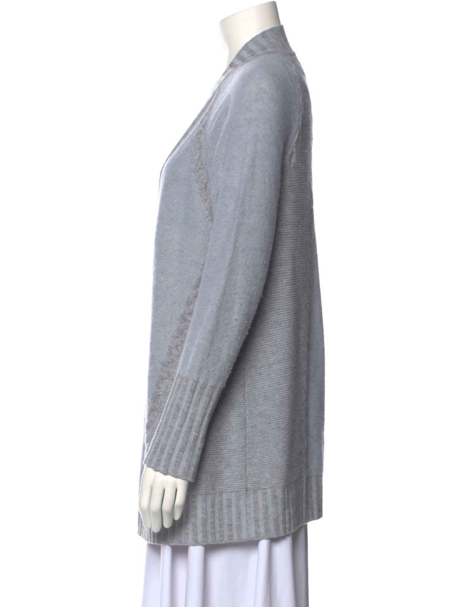 Kinross Cashmere Cashmere V-Neck Sweater