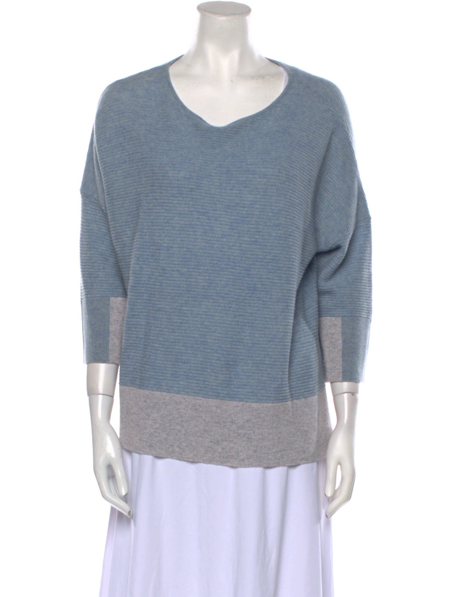 Kinross Cashmere Cashmere V-Neck Sweater w/ Tags