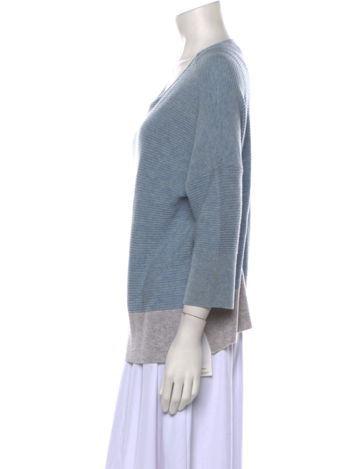 Kinross Cashmere Cashmere V-Neck Sweater w/ Tags