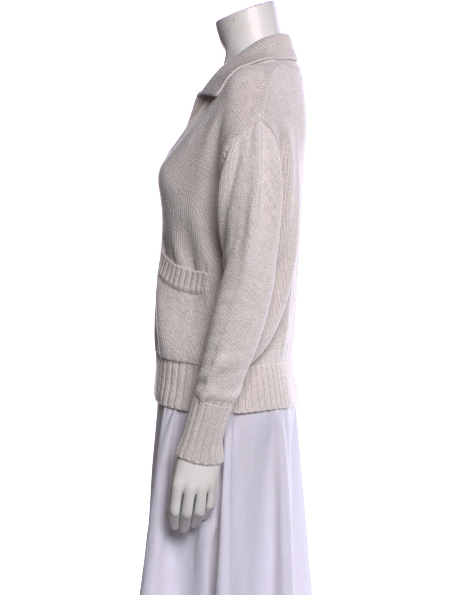 Kinross Cashmere V-Neck Sweater