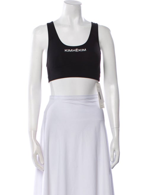 KIMHĒKIM Graphic Print Scoop Neck Crop Top