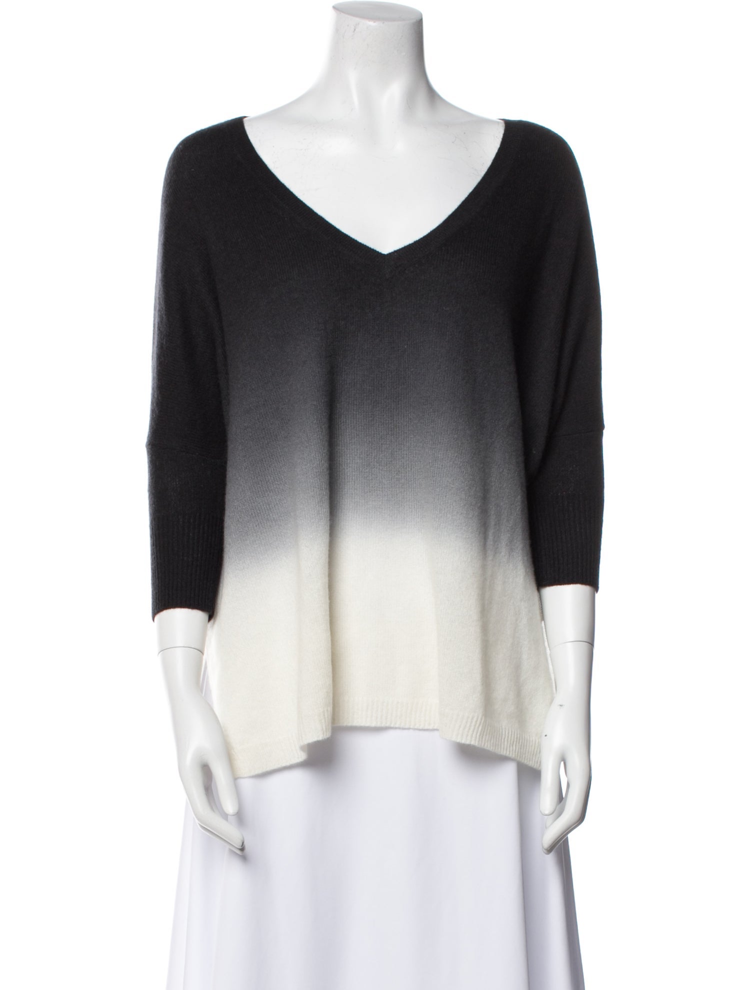 Kujten Cashmere V-Neck Sweater