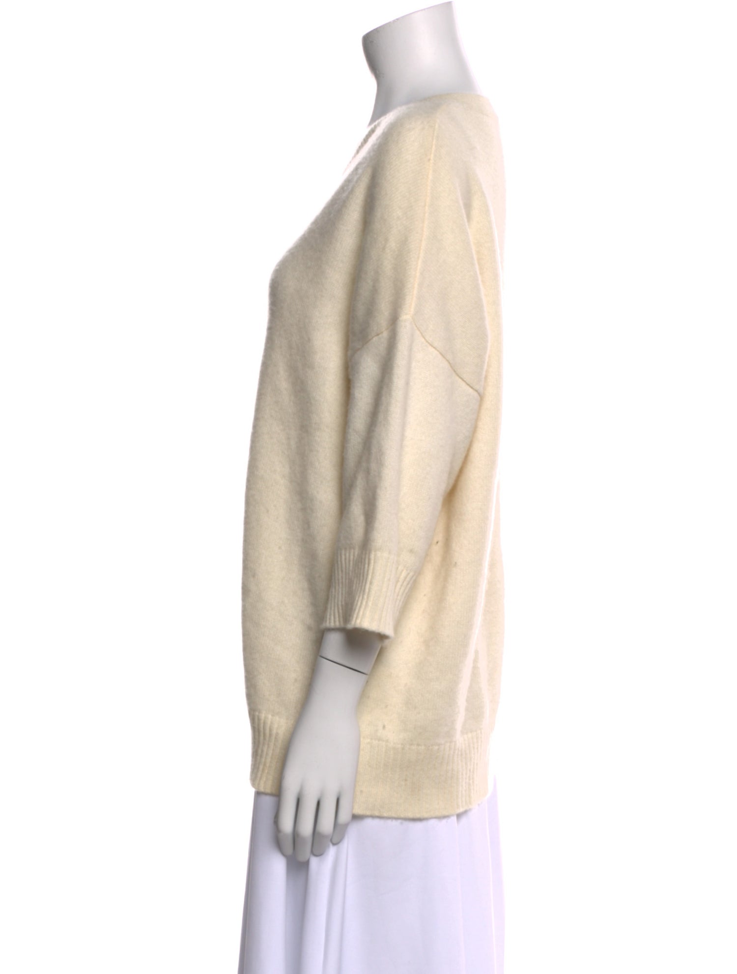 Kujten Cashmere V-Neck Sweater