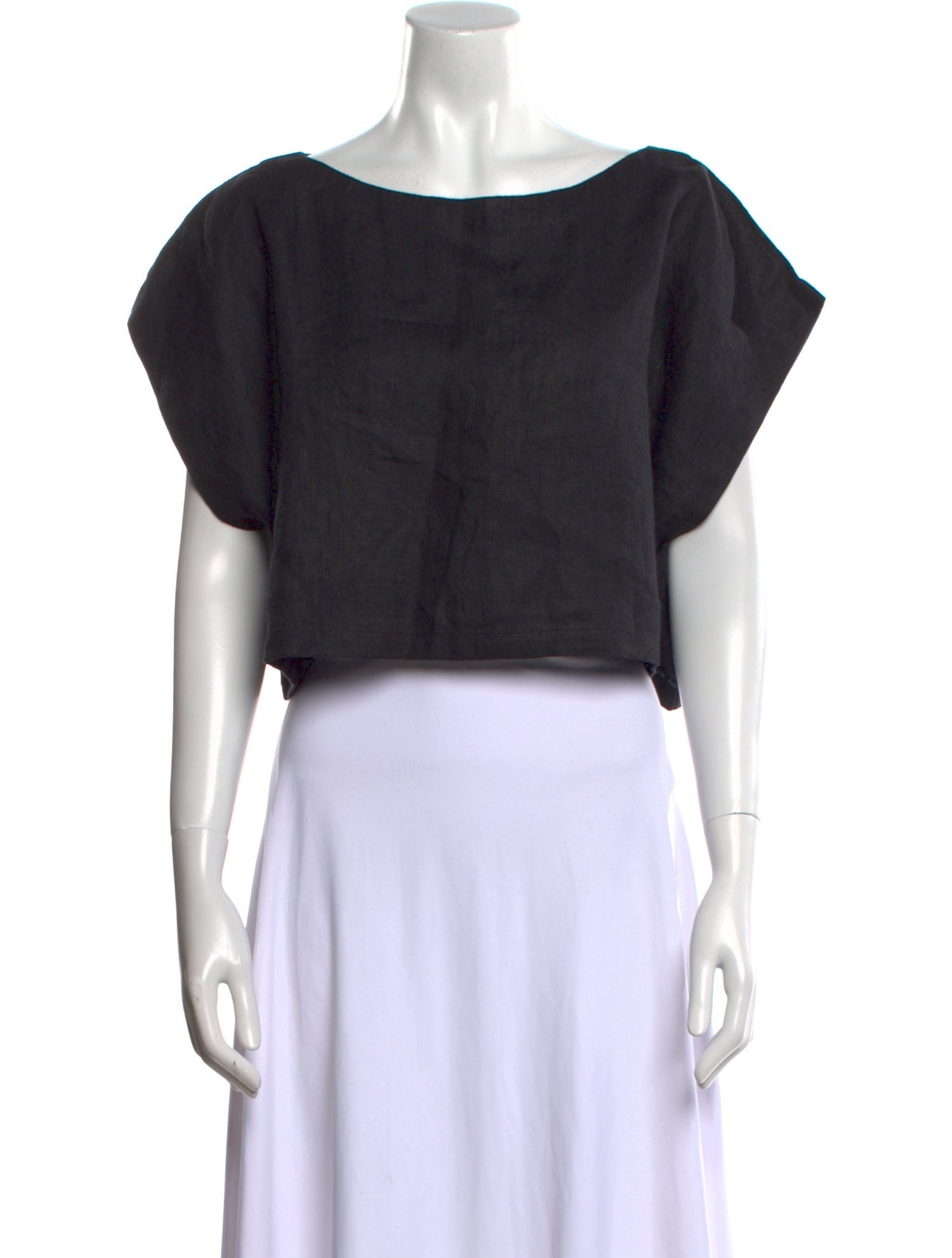 Suzie Kondi Scoop Neck Short Sleeve Crop Top